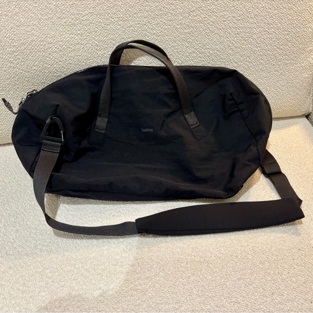 Bellroy 40L Black Venture Duffel